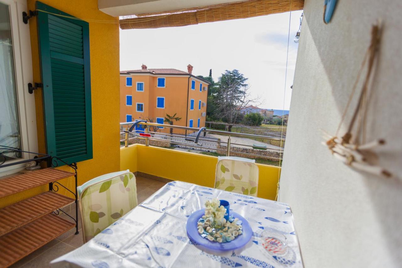 Apartman Mare Lovrečica Eksteriør bilde